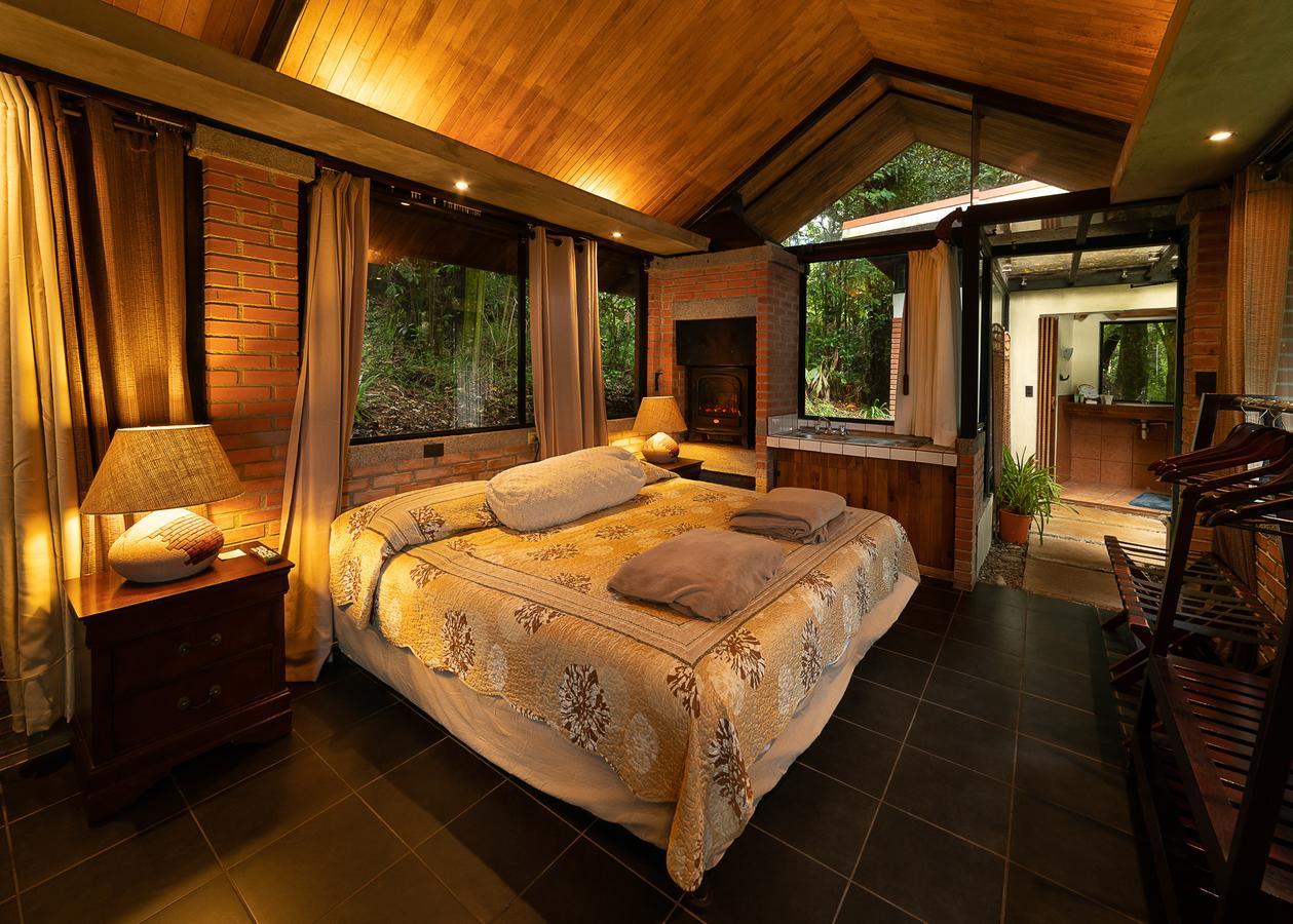 Altura Hotel Poasito Luaran gambar