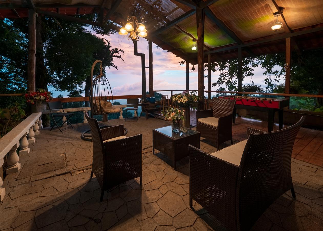 Altura Hotel Poasito Luaran gambar