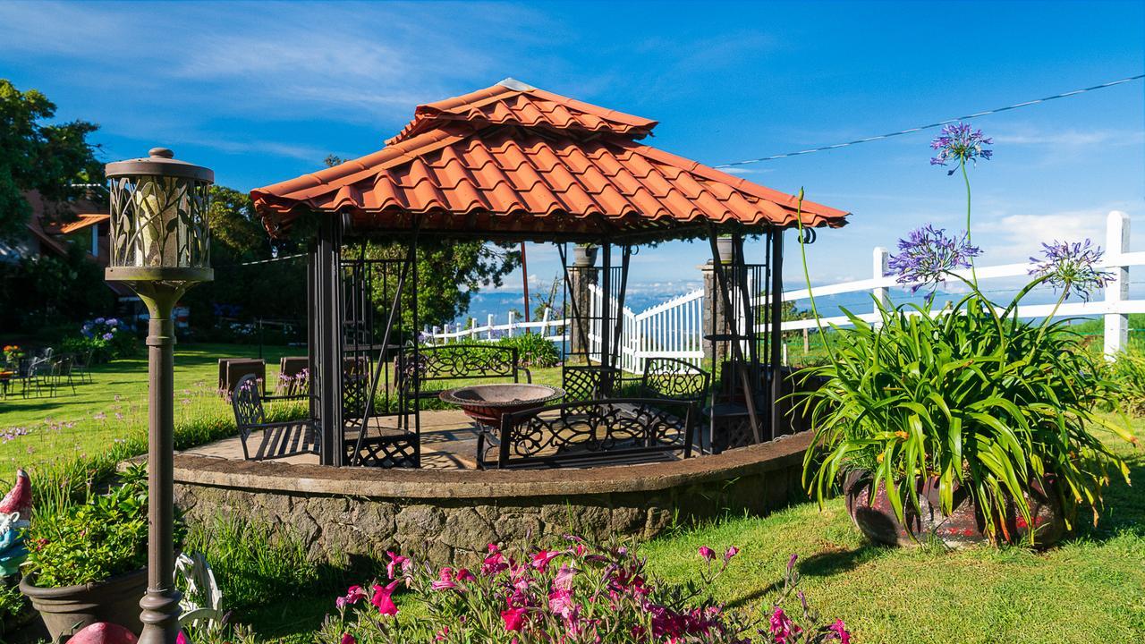 Altura Hotel Poasito Luaran gambar