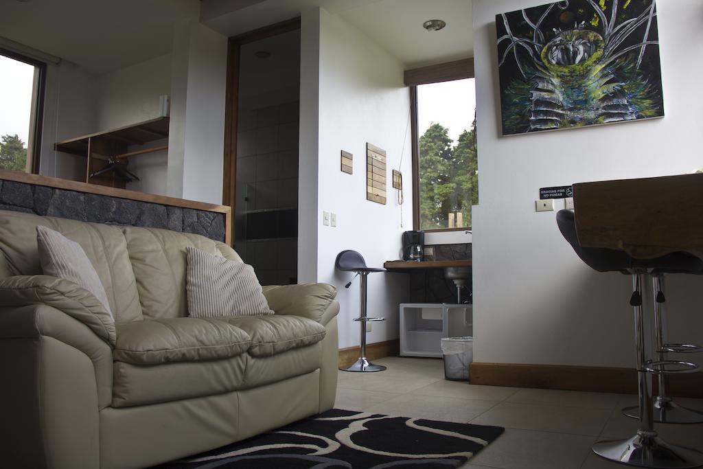 Altura Hotel Poasito Luaran gambar