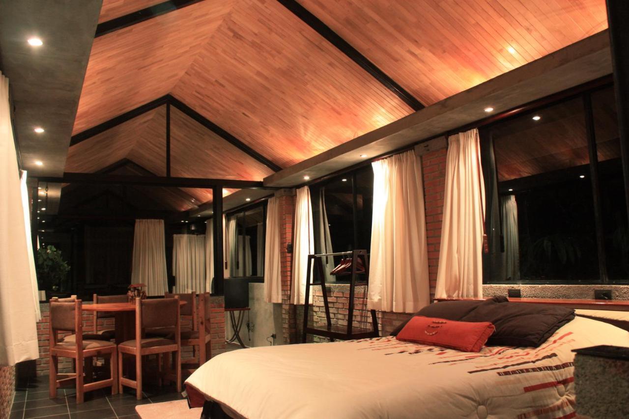 Altura Hotel Poasito Luaran gambar
